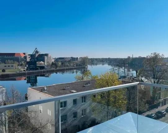 Mini-Penthouse mit Spreeblick in Berlin Niederschöneweide — photo 1